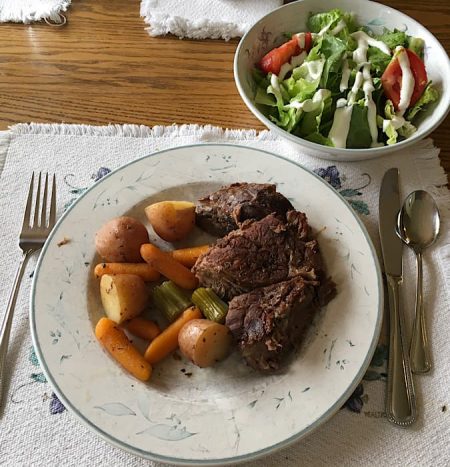Beef-Chuck-Roast-with-Vegetables-and-Herbs