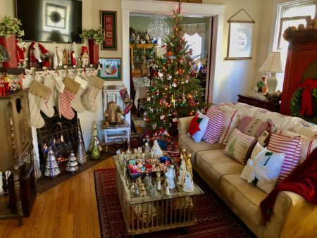  Its-Christmas-at-Amy-Kins-Home.