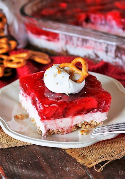 Strawberry-Pretzel-Salad.