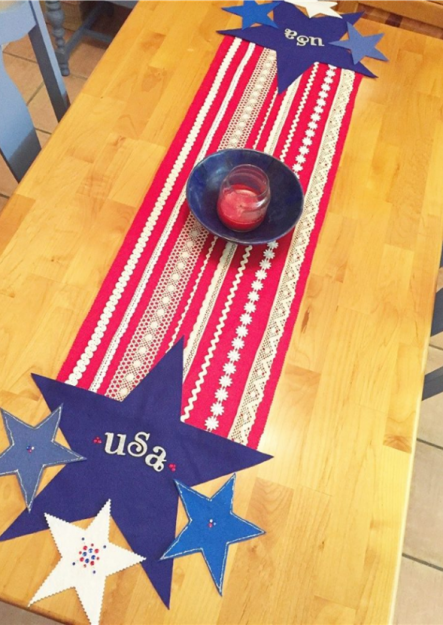 Stars-and-Stripes-Table-Runner-Without-Sewing