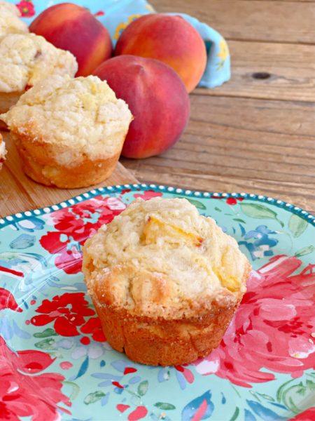 Peach-Cobbler-Muffins.
