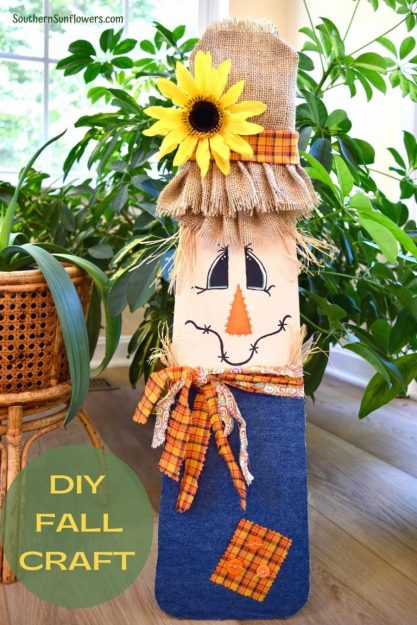 scarecrow-ceiling-fan-blade-diy-fall-craft-for-halloween.