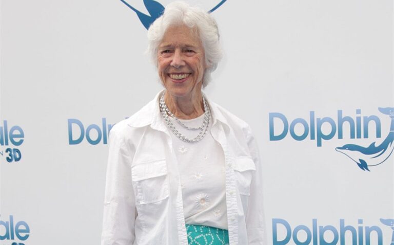 who is frances sternhagen husband
