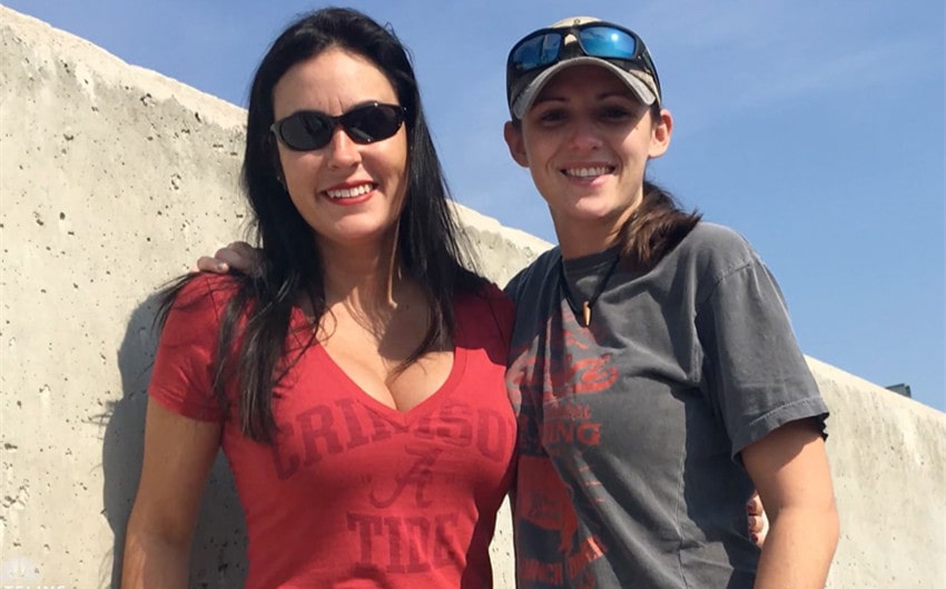 Ashley McArthur and Taylor Wright